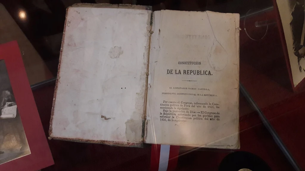Libro de la Constitución de la República